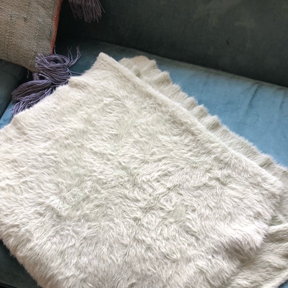 Anthropologie oversized soft light green Scarf - Picture 5 of 5